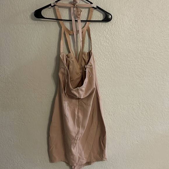 CHARLOTTE  RUSSE WOMEN DRESS SIZE M COLOR PINK WITH SILVER DESIGN USED LIKE NEW - Picture 4 of 5